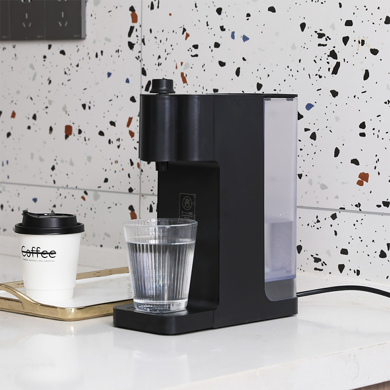 A11-Isang Water Dispenser na May Mabilis na Pag-init